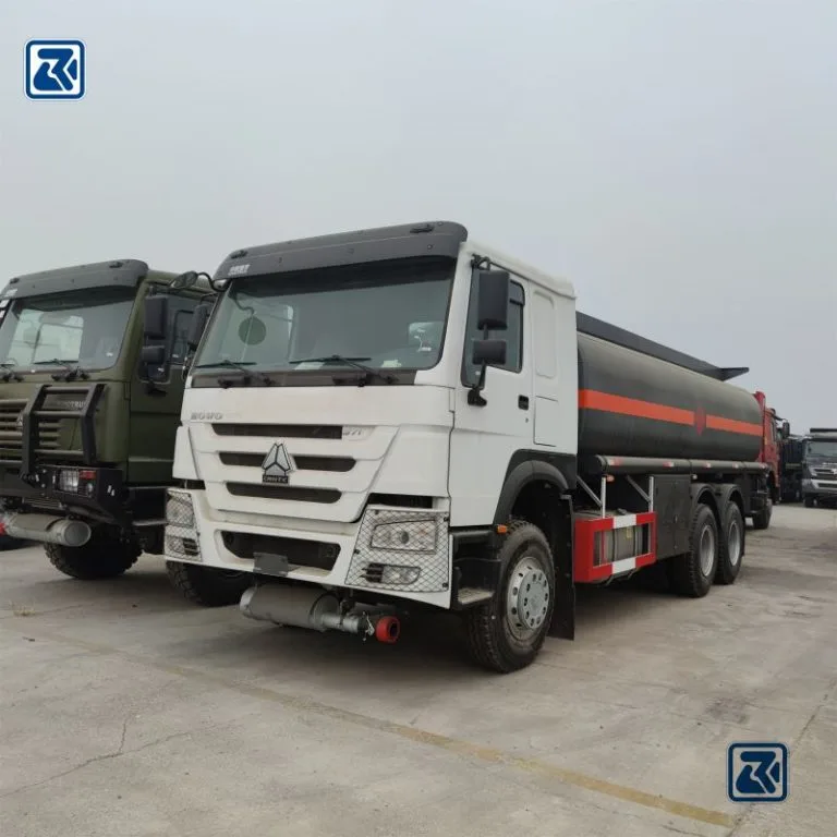 Caminhão-tanque HOWO 6X4 para venda