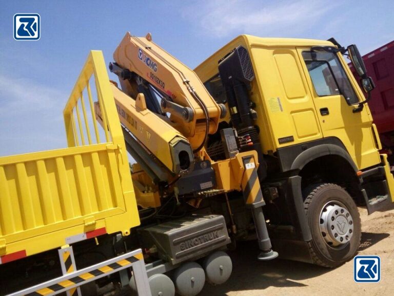 Guindaste montado em camião HOWO - HOWO Special Truck Ltd