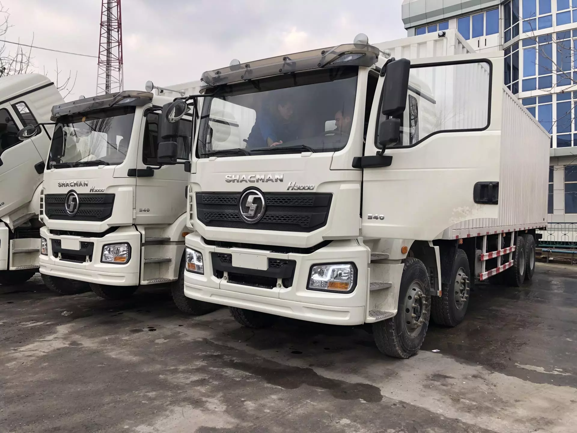 Camião SHACMAN H3000 8X4