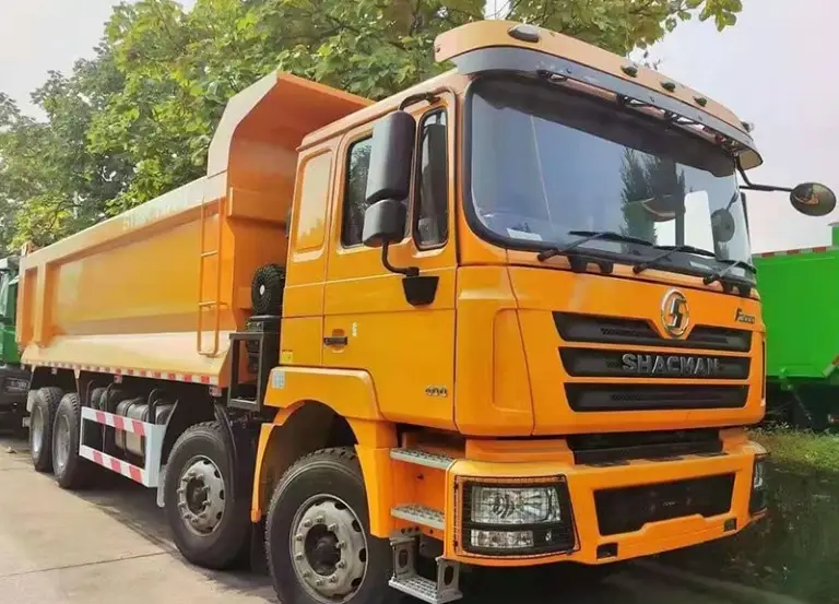 Caminhão Shacman F300